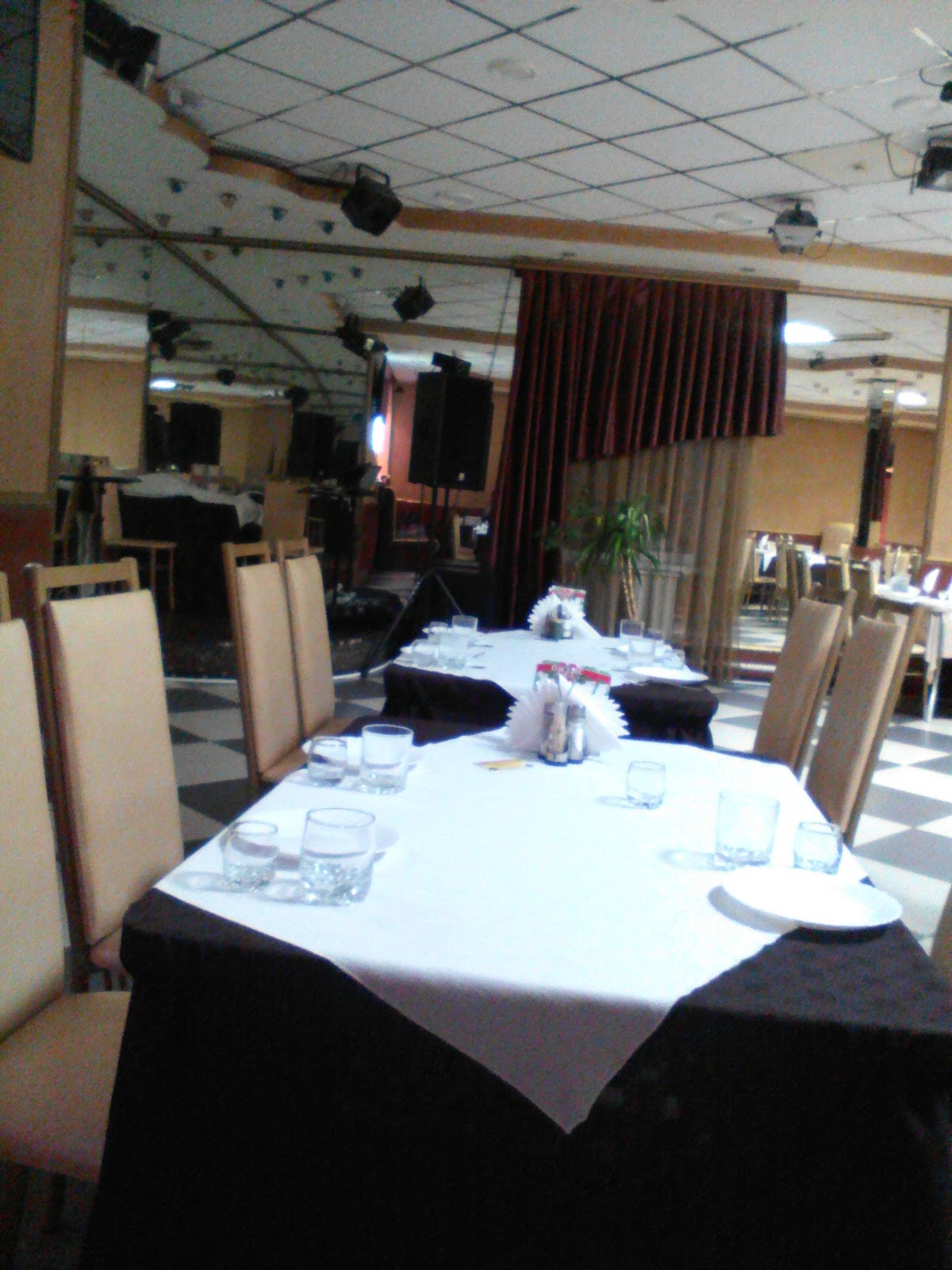 Оазис, ресто-клуб