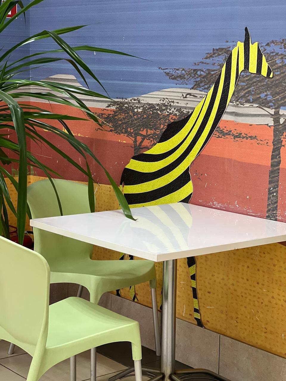 Столовая Съем слона