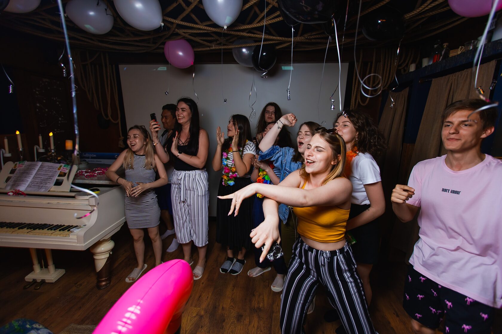 Как отметить 16 лет девушке