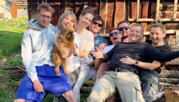 Как отметить ДР на даче с друзьями