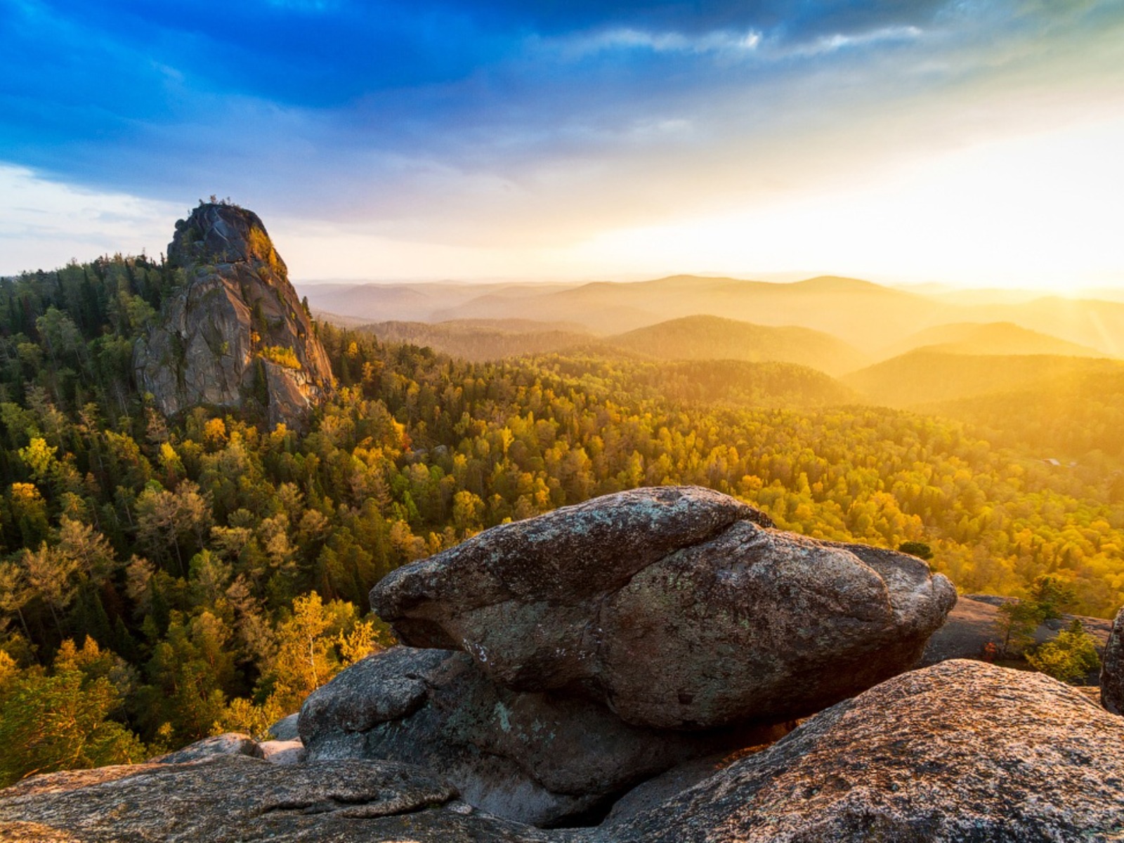 Где погулять компанией